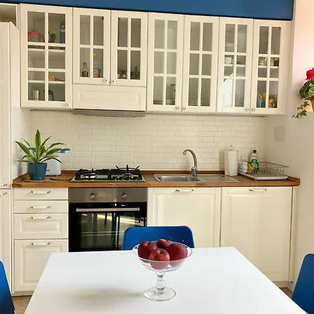 Lucia's Suites, Charming In Apartament Rzym