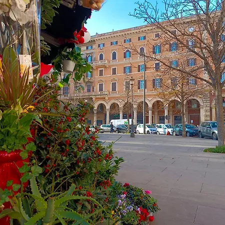 Lucia's Suites, Charming In Roma